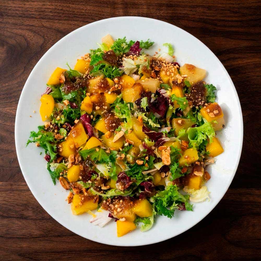 Ensalada de frutas asadas con vinagreta de higos y frutos secos