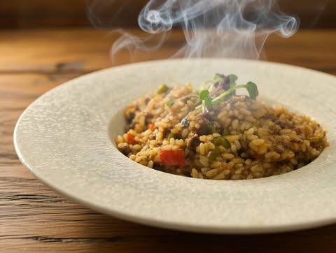 Arroz de rabo con salsa Yakiniku